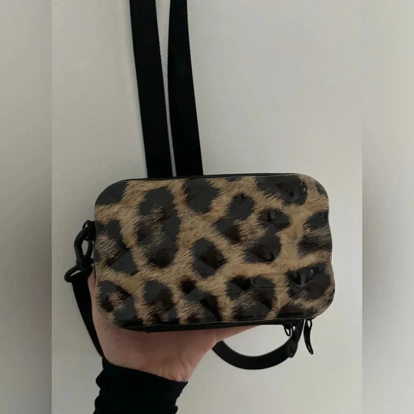 Hard Shell Cheetah Leopard Animal Print Purse - Picture 5 of 6